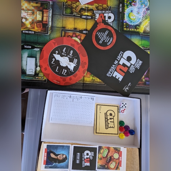 Clue lost in Vegas boardgame - Picture 3 of 4